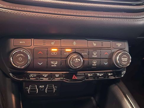 Used 2022 Dodge Durango GT AWD/4WD image 29