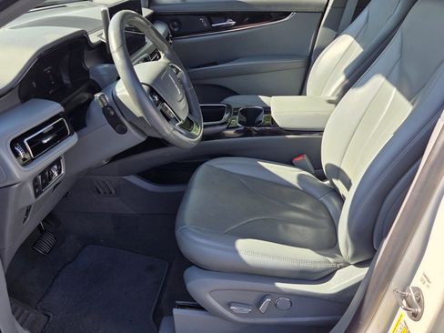 Used 2021 Lincoln Nautilus Reserve image 3