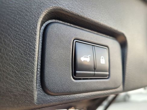 Used 2024 Nissan Rogue SV image 27