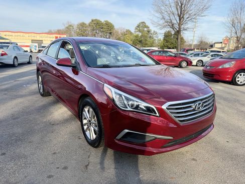Used 2016 Hyundai Sonata SE image 3