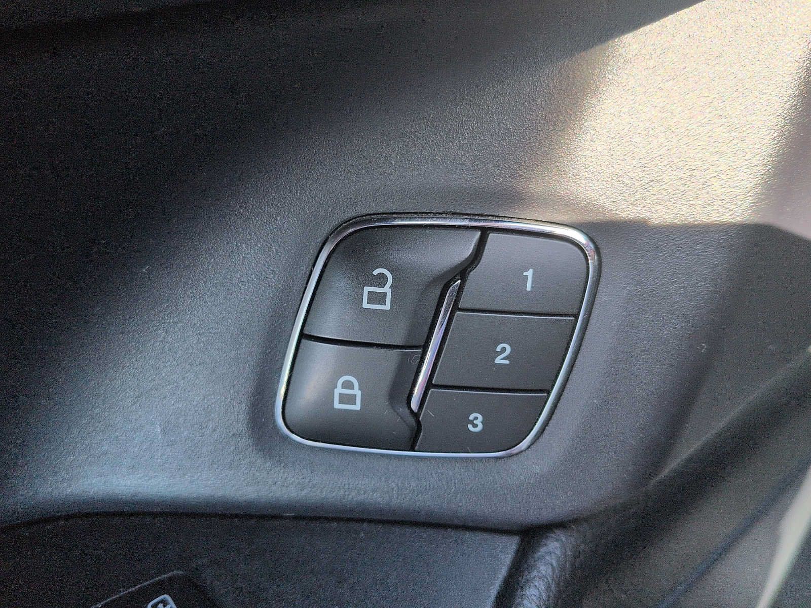 Used 2021 Ford Expedition XLT AWD/4WD image 15