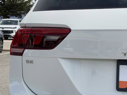 Certified 2023 Volkswagen Tiguan SE FWD image 17