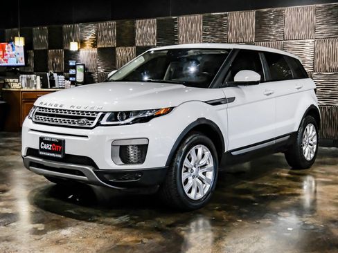 Used 2017 Land Rover Range Rover Evoque SE AWD/4WD image 6