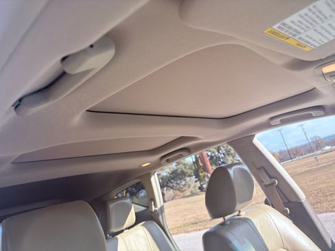 Used 2012 Nissan Murano LE w/ Platinum Pkg image 19