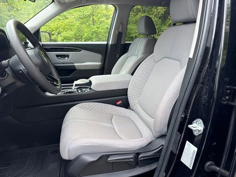 Used 2023 Honda Pilot LX image 27