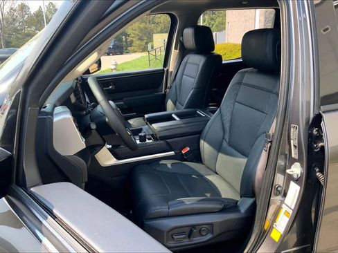 Used 2023 Toyota Tundra SR5 w/ SR5 Premium Package image 8