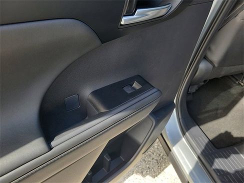 Used 2025 Toyota Highlander XSE image 10