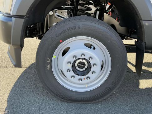 New 2025 Ford F550 4x4 Crew Cab Super Duty image 7