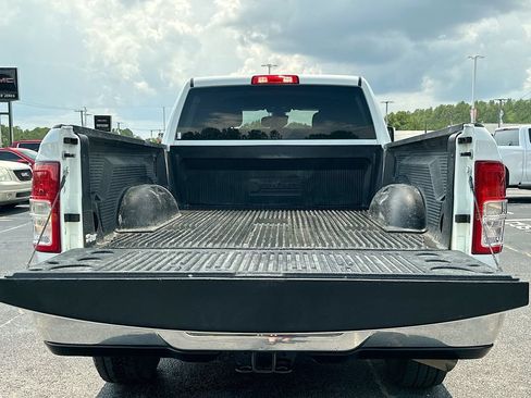 Used 2024 RAM 2500 Big Horn AWD/4WD image 16