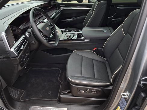 Used 2025 Cadillac Escalade Sport w/ Touring Package RWD image 12