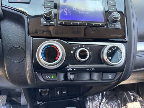 Used 2017 Honda Fit LX image 22