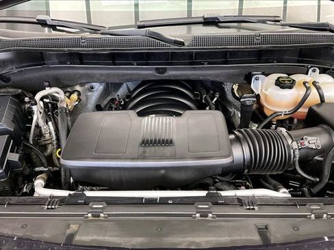 Used 2024 Chevrolet Suburban LT AWD/4WD image 9