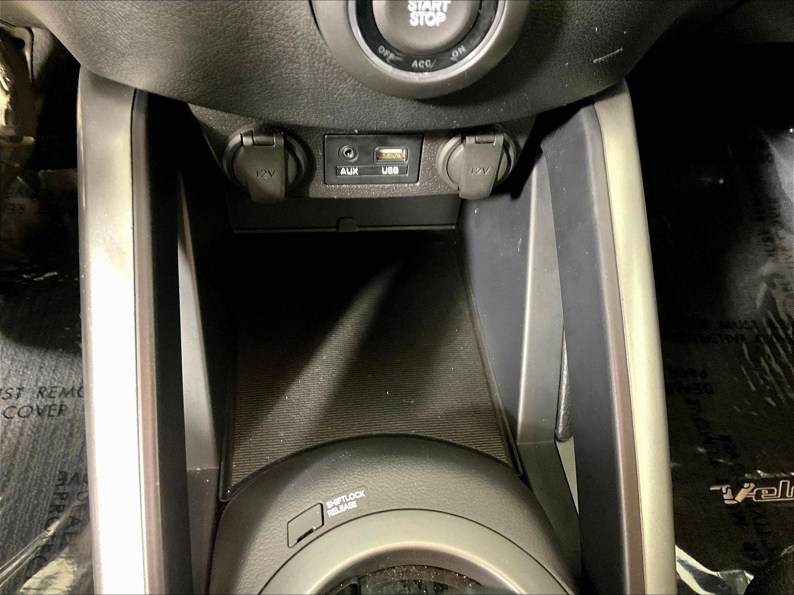 Used 2016 Hyundai Veloster Turbo FWD image 15