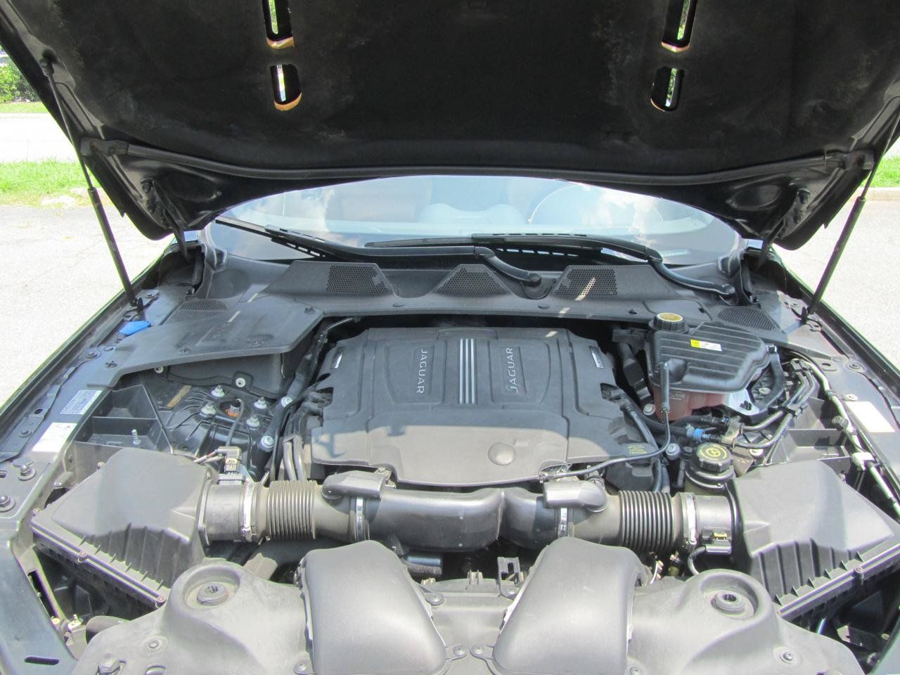 Used 2014 Jaguar XJ R LWB RWD image 26