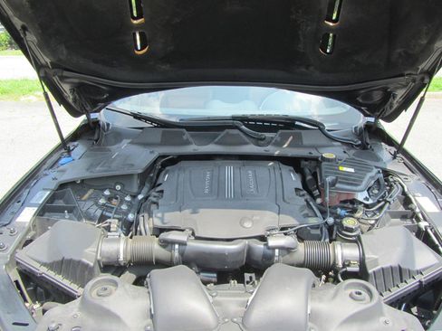 Used 2014 Jaguar XJ R LWB RWD image 26