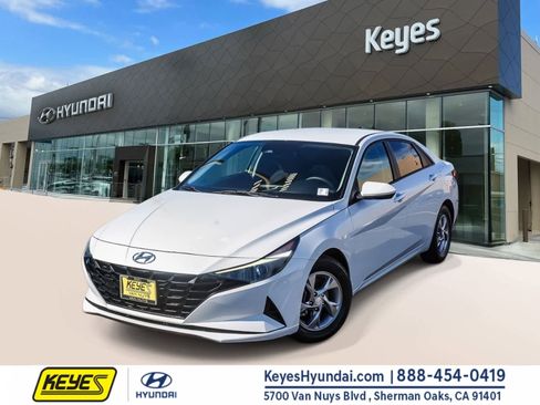 Used 2021 Hyundai Elantra SE image 1