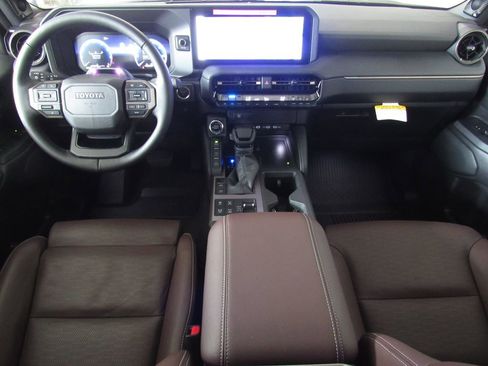 Certified 2025 Toyota Land Cruiser w/ Premium Package AWD/4WD image 35