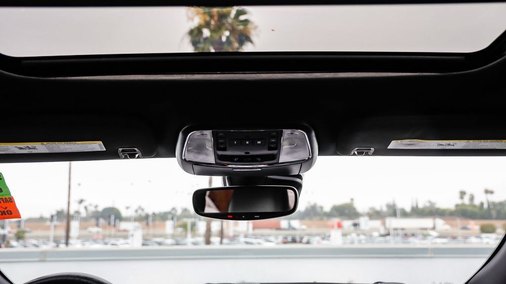 Used 2019 Jeep Grand Cherokee Limited w/ Luxury Group II RWD image 19