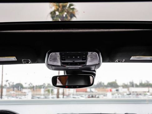 Used 2019 Jeep Grand Cherokee Limited w/ Luxury Group II RWD image 19