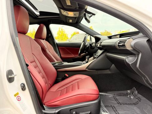 Used 2016 Lexus IS 200t w/ F Sport Package RWD image 30