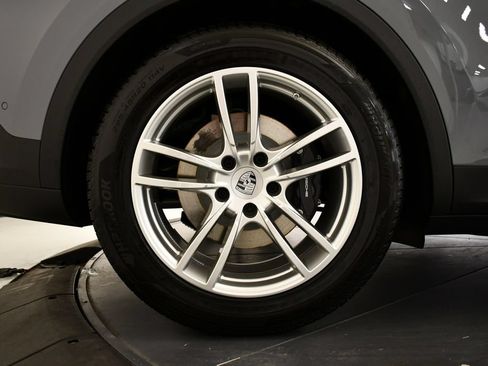 Certified 2026 Porsche Cayenne Coupe AWD/4WD image 18