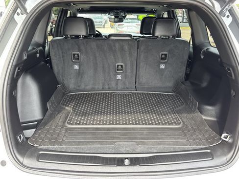 Used 2023 Jeep Grand Cherokee Altitude AWD/4WD image 5