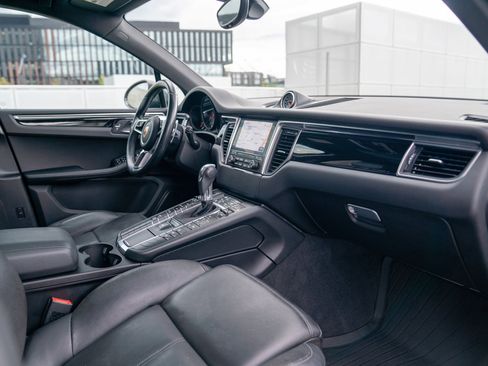 Used 2017 Porsche Macan S AWD/4WD image 25