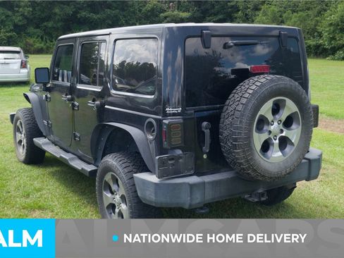 Used 2016 Jeep Wrangler Unlimited Sahara AWD/4WD image 4