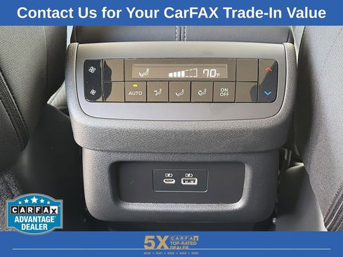 Used 2025 Nissan Pathfinder SV image 31