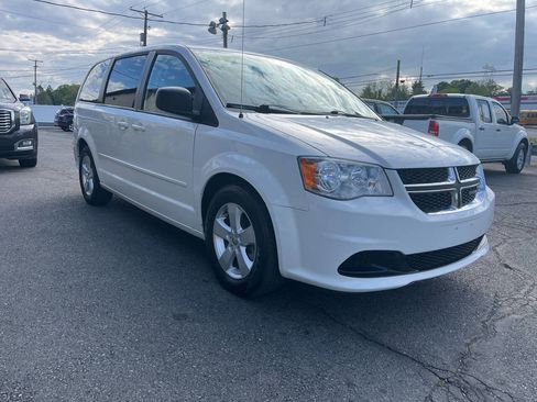 Used 2013 Dodge Grand Caravan SE FWD image 4
