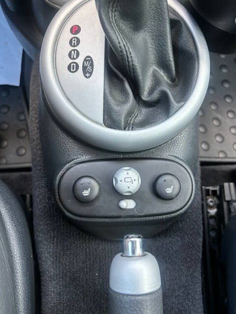 Used 2004 MINI Cooper Hardtop FWD image 6