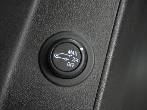 Used 2023 Chevrolet Equinox LT image 14