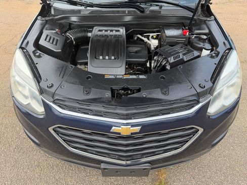 Used 2017 Chevrolet Equinox LS image 20