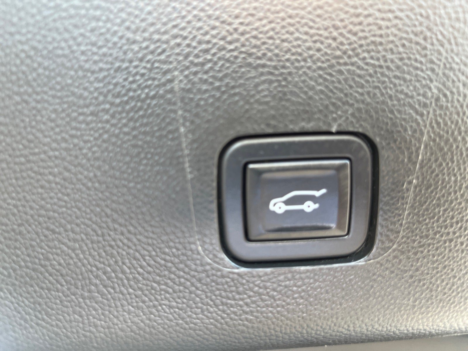 Used 2023 Chevrolet Traverse High Country AWD/4WD image 26