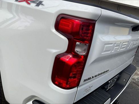 Used 2023 Chevrolet Silverado 1500 Custom image 28