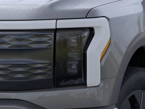 New 2025 Ford F150 Lightning Lariat image 19