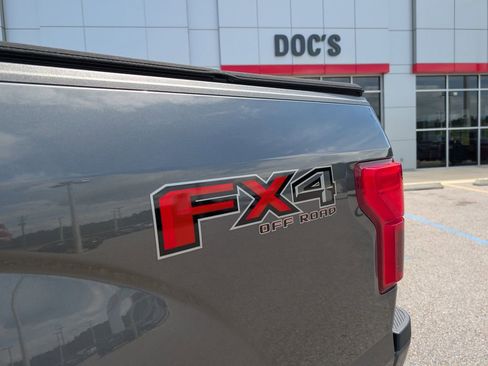 Used 2018 Ford F150 Platinum w/ Equipment Group 701A Luxury AWD/4WD image 40