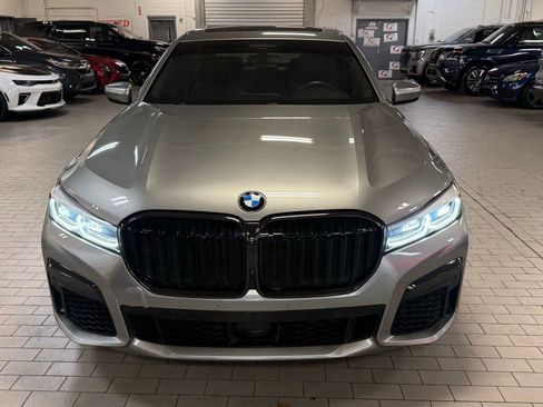 Used 2021 BMW 750i xDrive w/ Executive Package image 16