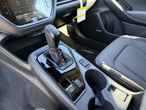 New 2026 Subaru Crosstrek 2.5i Limited w/ Crosstrek Mirror Package image 25