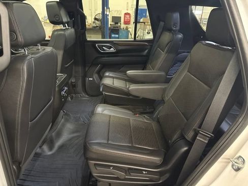 Used 2024 Chevrolet Tahoe High Country AWD/4WD image 23