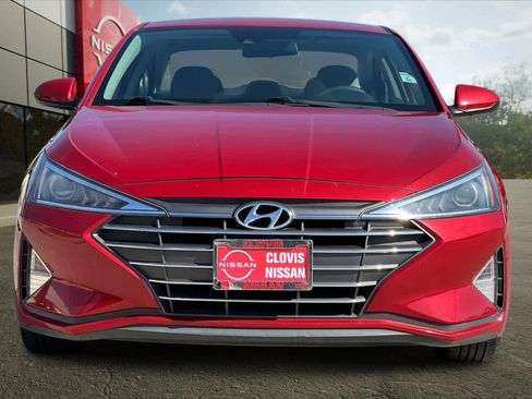 Used 2019 Hyundai Elantra SEL image 11
