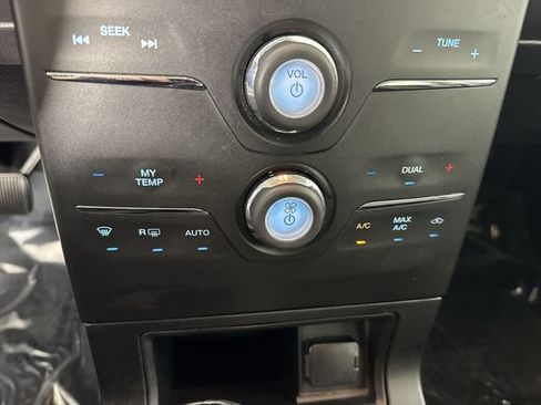 Used 2019 Ford Flex SEL w/ Equipment Group 202A AWD/4WD image 10