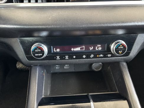Used 2022 Mitsubishi Outlander ES AWD/4WD image 21