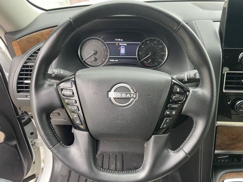 Used 2022 Nissan Armada SL w/ Captain's Chairs Package AWD/4WD image 16