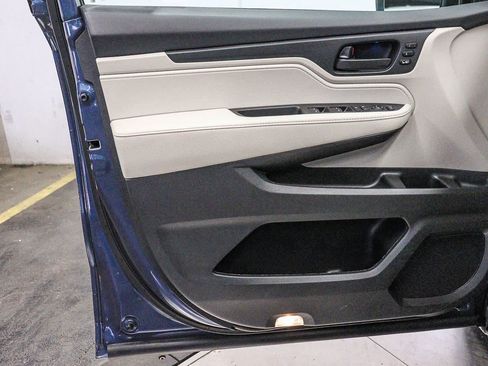 Used 2025 Honda Odyssey EX-L image 23