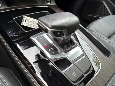 Used 2023 Audi Q5 2.0T Premium Plus w/ Premium Plus Package AWD/4WD image 26