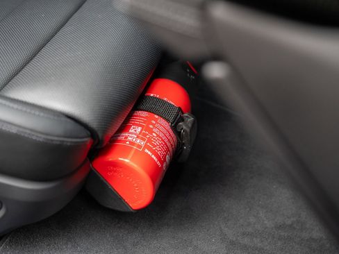 Used 2025 Porsche Taycan 4S image 24