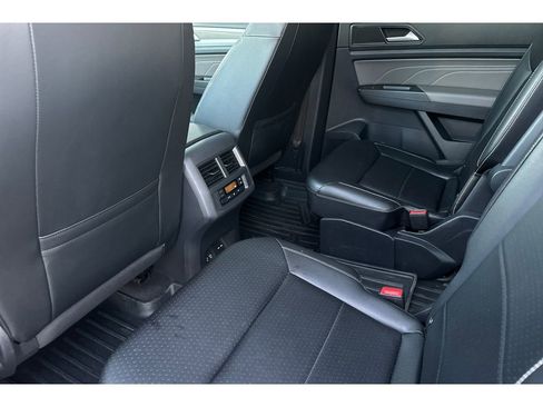 Used 2022 Volkswagen Atlas SEL image 13