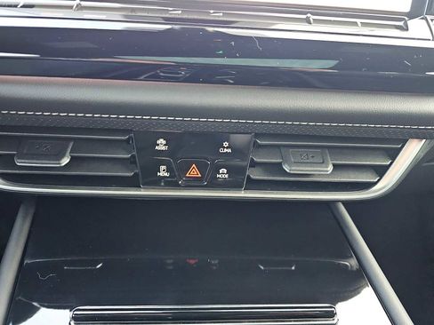 New 2024 Volkswagen Atlas Cross Sport SEL R-Line image 27