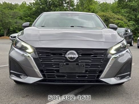 Certified 2024 Nissan Altima 2.5 SV FWD image 2